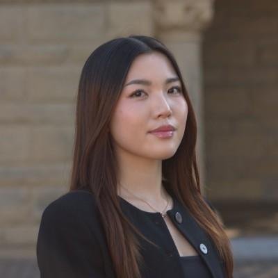 Alena Zhang